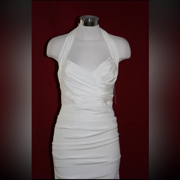 NICOLE MILLER BRIDAL
WEDDING GOWN FJ0019 Sz 0 NWT Retail $1200 - Picture 3 of 8